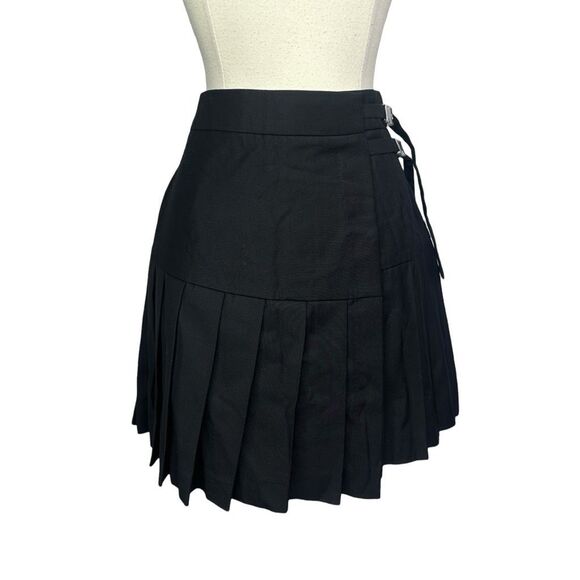 Urban Revivo Pleated Mini Skirt - Size Medium / US 6 - Picture 3 of 6